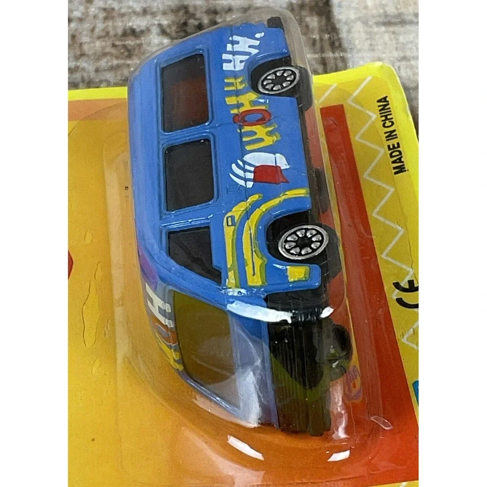 Die-Cast 1/64 Swift Runner Blue Van
